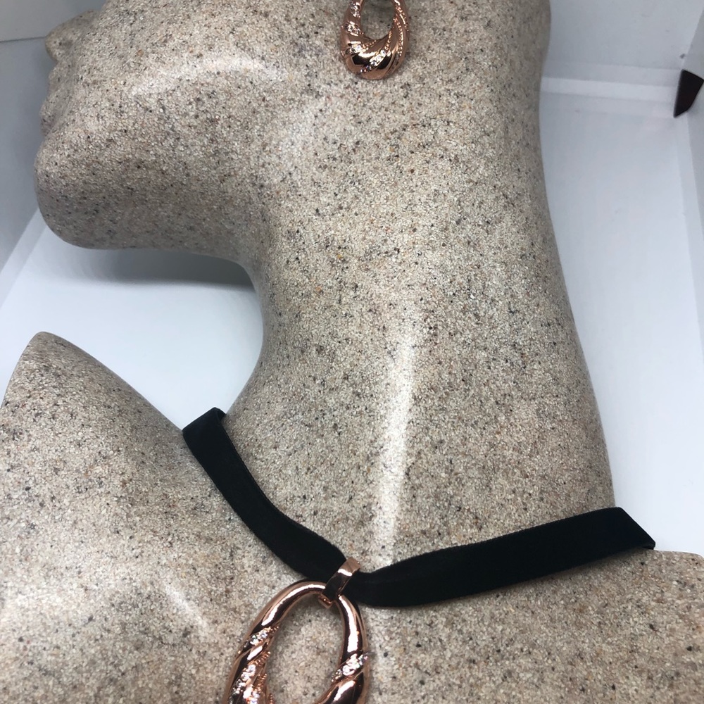Vintage rose gold finish crystal necklace earrings